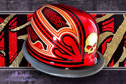 Аэрография на шлем Daytona german dull black. Red gold. 